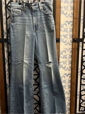 Levi’s Ribcage Bell -29